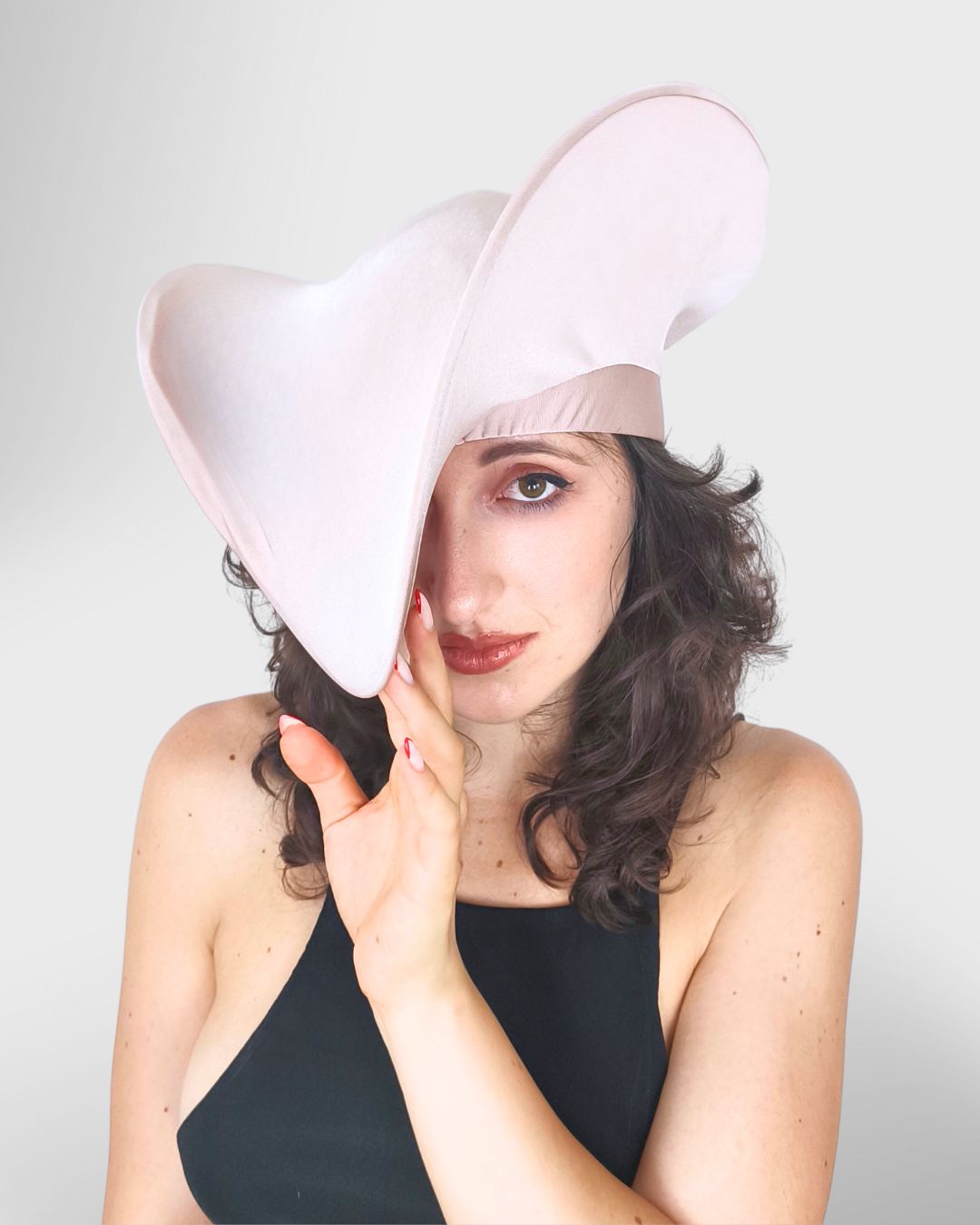 01 | Nude Blonde | Small hat