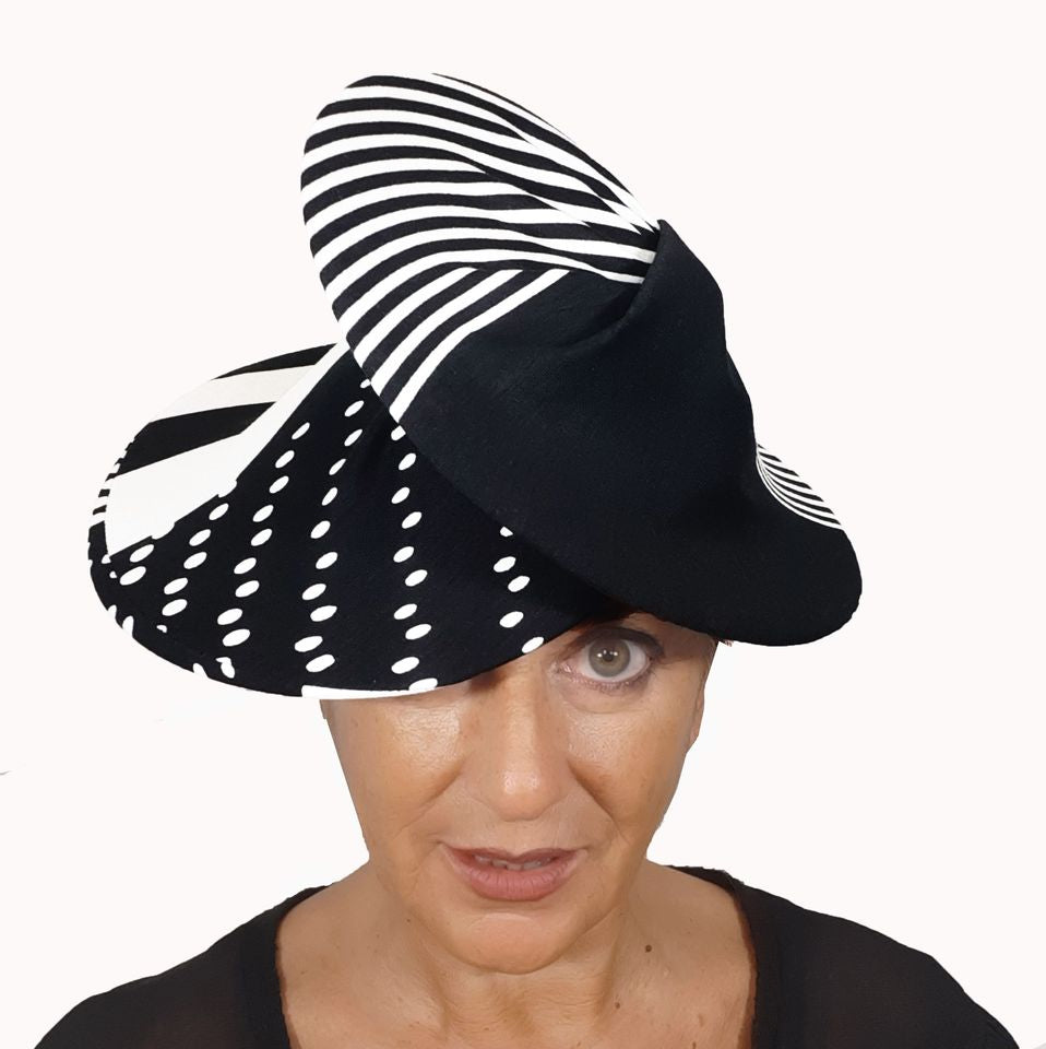 Optical Illusion | Small hat